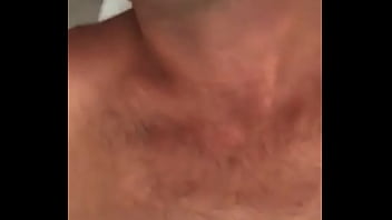 Preview 2 of Mom Boob Press Son - Mamando vergota