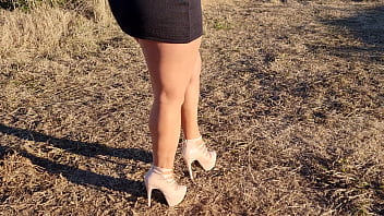 Preview 1 of Porn Scool - Mimujercita,  caminando en el campo II