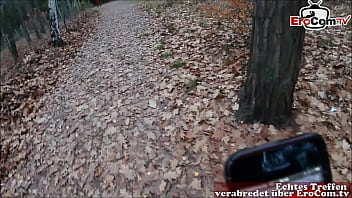 Preview 1 of Arabian Girle - Deutsche amateur milf mit Brille bekommt creampie im Wald