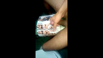 Preview 1 of Ivexn - mama sorprende a su hijo haciendose la paja ella le ense&ntilde_a como masturbarse y le llena la cara de semen a su mama