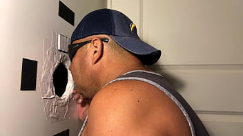 Preview 3 of W W W Row Xxx - ORLANDO GLORYHOLE--HORSECOCK DOMINICAN RETURNS