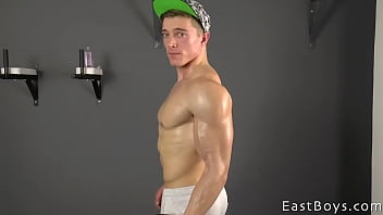 Preview 1 of Deshi Sexsi - Casting -Muscle Flex - Jerking off - Larry McCormick
