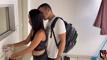 Preview 1 of Amateurs 555 - Ch&aacute_-de-pica Do Marido Dotado