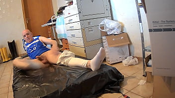 Preview 3 of Jordi El Nino In Supermarket - wie kann man nur immer so geil sein wie ich  goileglatze