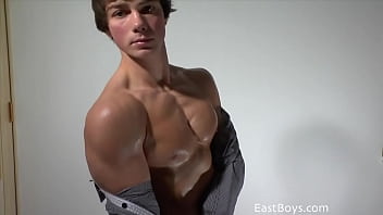 Preview 2 of Booty Xxl18 - Posing And Flexing - John Tremont
