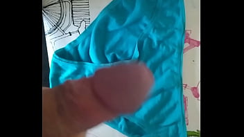 Preview 1 of Wife Cheating Husband Phone - Corrida en bragas de mi mujer 187
