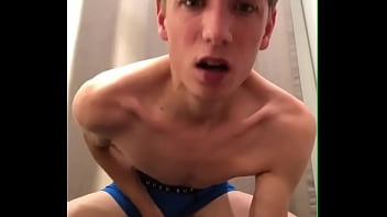 Preview 3 of Hit Him - Novinho batendo punheta no provador da loja