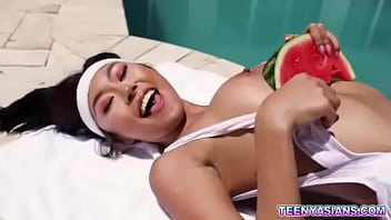 Preview 1 of Www 2gp King Com 2gp Porn - Asian Play On A Hot Day2.mp4