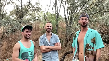 Preview 2 of Dr Jonnnay Sais - Yo y mis amigos fuimos al cruising Onlyrubensal