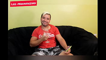 Preview 2 of Churaliya - Leo fernandezxxx Manuh Cortez eu vendo um canal dela sou f&atilde_ dela gostaria de fazer troca de cena.