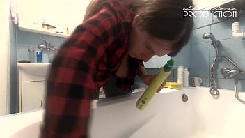 Preview 1 of Bf Xxx 12 Yos - Lena Rose downblouse while cleaning bathtube