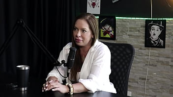 Preview 1 of Mom Swallows Sons Cum - Ama sexo anal a ponto de gozar r&aacute_pido,  quer o genro comendo seu cu,  e a amiga ensinou a chupar uma buceta - Francis Simas e Thay Carioca (WATCH ON: SHEER/RED)