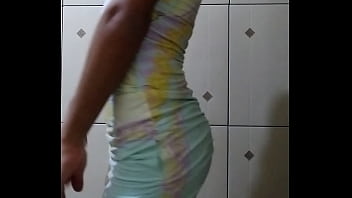 Preview 1 of Miss Noel Knight Spanking - Vestidinho colorido