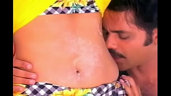 Preview 3 of Hairy Mariya - Old Actress Tabu Navel Bite By Actor