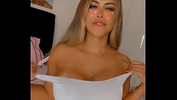 Preview 1 of Raja Dan Selir - Qual o nome dela ?