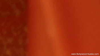 Preview 2 of India Xxxxxxco - Bollywood Brunette Babe Loves The Spotlight Making Fun