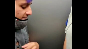 Preview 1 of Www Bangbros Video Com - MEU BOY ME MAMANDO NO ELEVADOR!
