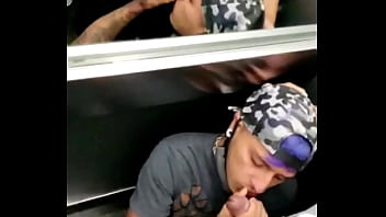 Preview 4 of Www Bangbros Video Com - MEU BOY ME MAMANDO NO ELEVADOR!