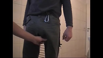Preview 1 of Full Lezkiss - Toms Schicksal wird besiegelt