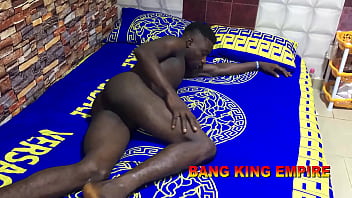 Preview 3 of Indiaporn Video - Bang king got fucked by his girlfriend when he was horny and alone in the house