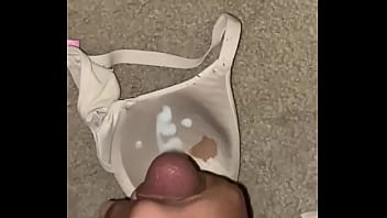 Preview 4 of Ind Nxnn - Solo cumming on a bra