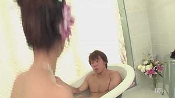 Preview 2 of Hot Sexey Vedio - スレンダー巨乳美熟女女優、朝桐光が高級ソープ嬢となってあなたをおもてなし！ 2