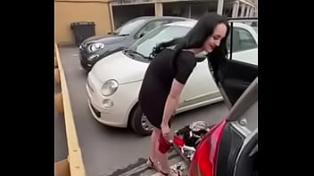 Preview 1 of Memek 13 Tahun - Pornstar Ellie louise wears no knickers in public ! She&rsquo_s in trouble ! The cameras caught her !