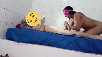 Preview 2 of Anal Vintage Public - Luego de tomar unos tragos y salir a bailar tenemos sexo