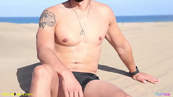 Preview 1 of Ngentok Boneka Pemuas Nafsu Pria - Hot Asian guy getting nipple played in the dunes!