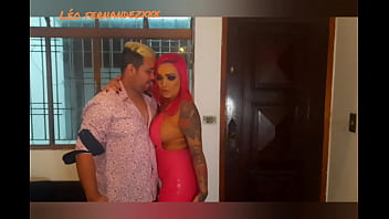 Preview 1 of Www Xnxx Mobil Com - L&eacute_o fernandezxxx Lolla Martinelli minha mulher ficou  com calor ficou sem calsinha ficou com vestido curto muito tesao para da cuzinho
