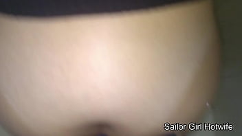 Preview 3 of Bigmumi - N&atilde_o aguentei de tes&atilde_o e mamei ele no banheiro da minha tia - Sailor Girl