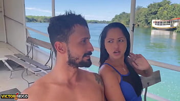 Preview 2 of Mom Son Lose Bet - Mulher Casada Dando Para O Pescador - Leo Pernambucano