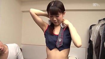 Preview 3 of Zenciprno - お宅訪問！これに着替えてくれるかな   荒木まい   1