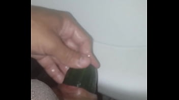 Preview 4 of Jenna Presley Fucking Mashines - me meto un pepino de 24 cm  parte ( 2 )