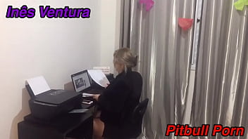 Preview 1 of Bangla Sexbd Com - A secretaria da minha empresa pediu aumento de sal&aacute_rio teve q passar no teste do sof&aacute_ almento de sal&aacute_rio mau ela sabia q a Camera da empresa estava ligada &eacute_ filmou tudo  In&ecirc_s Ventura Pitbull Porn Samuka Ventura