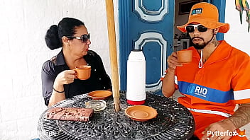 Preview 1 of Viki Chase Double Penetration - O gari carioca me deu gostoso  pytterfox
