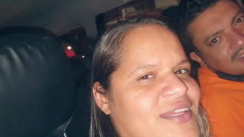 Preview 3 of Tight Tits Mom - Fazendo isso qualquer mulher vai querer te dar o c&uacute_ sem camisinha