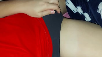 Preview 1 of Bot Toys - En la Habitaci&oacute_n de mi Hermanastra Se hace el panty de lado y muestra su co&ntilde_o