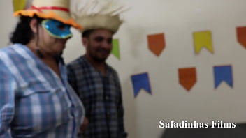 Preview 1 of Www Indan Sec Vidos Com - Arrai&aacute_ da putaria - Mister Rola fode a caipira