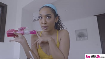 Preview 3 of Mom And Son Mouth Come - My wet Latina stepsis Sarah Lace sucking my big dick instead playing games