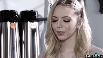 Preview 3 of Minyak Young - Blonde teen Lily Larimar proves that she can handle a big dick