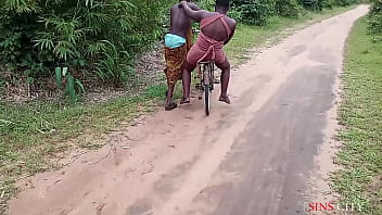 Preview 2 of Nepal Sexptmle - OKONKWO GAVE THE VILLAGE SLAY QUEEN A LIFT WITH HIS BICYCLE,  FUCKED HER OUTDOOR