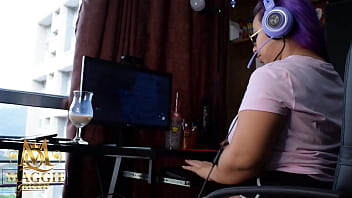 Preview 1 of Child Sxxy Movie - Fuck me while i Play Videogames