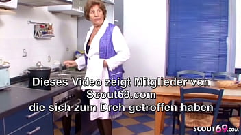 Preview 1 of Bf Grabbed Gf Fucked - 78 Jahre alte deutsche Oma vom Stief Enkel in der K&uuml_che gefickt