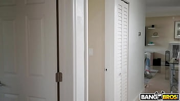 Preview 2 of Jizz Xxx Hot - I Need You To Fuck Me With This