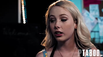 Preview 2 of Animalvibxxx - Dixie Lynn Gray Area