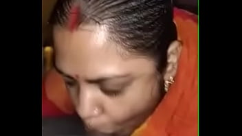 Preview 1 of Feet Iran - Bengali Aunty Sucking 3