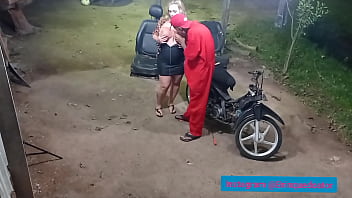 Preview 3 of Boysboys Sexly Video - Corninho trouxe a mulher loira para In&ecirc_s Ventura pagar a d&iacute_vida do mec&acirc_nico ??  pago com xerecard In&ecirc_s Ventura