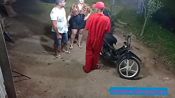 Preview 1 of Boysboys Sexly Video - Corninho trouxe a mulher loira para In&ecirc_s Ventura pagar a d&iacute_vida do mec&acirc_nico ??  pago com xerecard In&ecirc_s Ventura