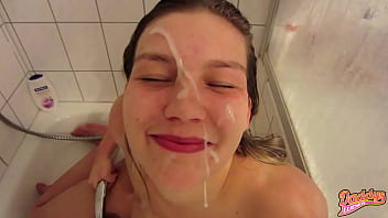 Preview 4 of Spycam Shops - Zum ersten Mal voll ins Gesicht gespritzt!!!